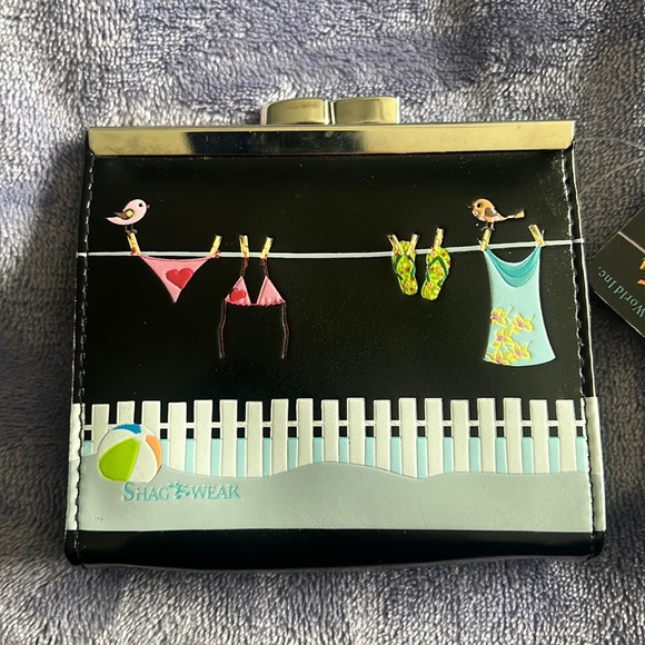 Shag Wear Canada coin purse - Picture 1 of 6